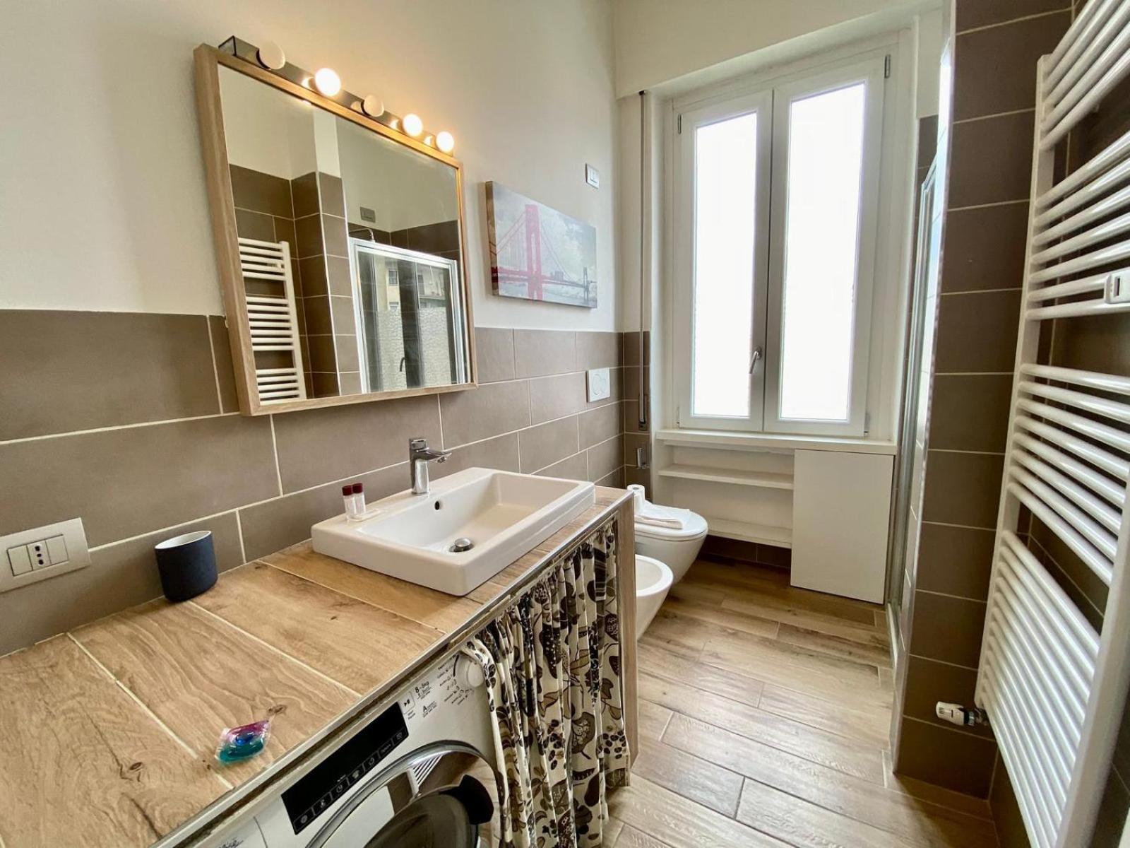 מילאנו Piazzale Susa Bright Flat Con Veranda מראה חיצוני תמונה