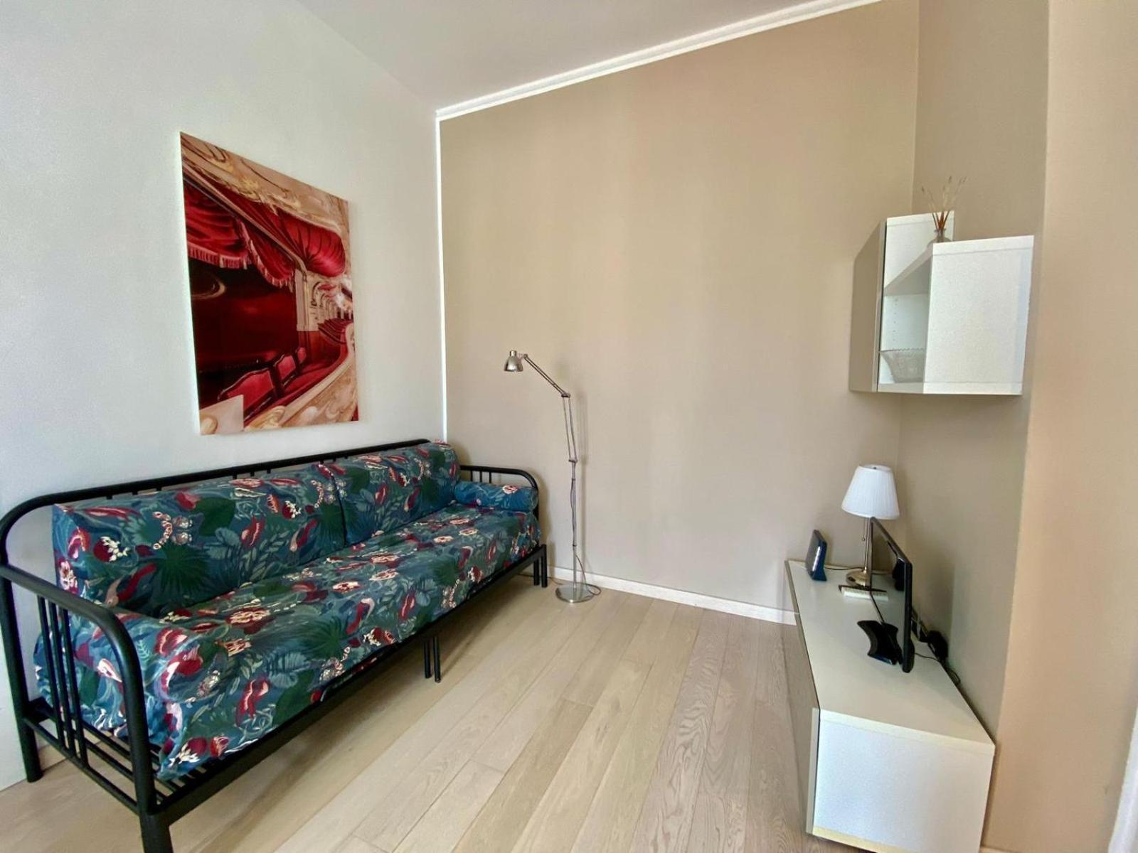 מילאנו Piazzale Susa Bright Flat Con Veranda מראה חיצוני תמונה